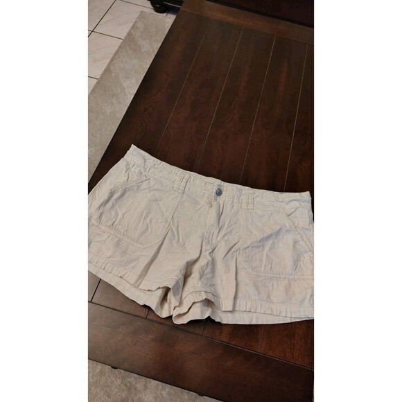 Faded Glory Shorts Womens Size 16 White Stretch Pockets Chino Casual Ladies - Picture 1 of 2